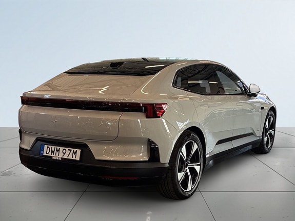 Polestar 4 6 of 26