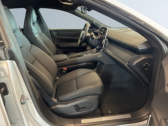 Polestar 4 10 of 26