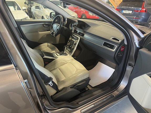 Volvo V70 10 of 18