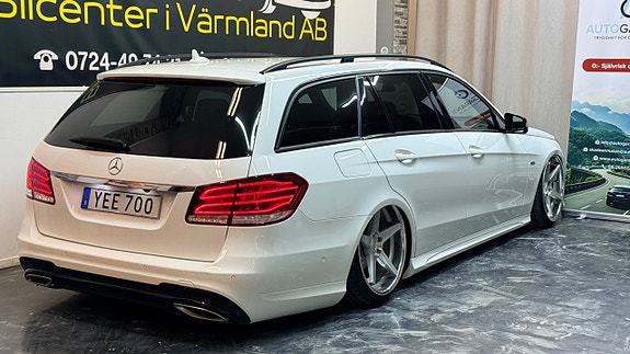 Mercedes-Benz E220 12 of 27