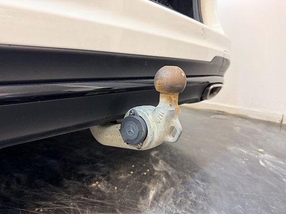 Mercedes-Benz E220 18 of 27