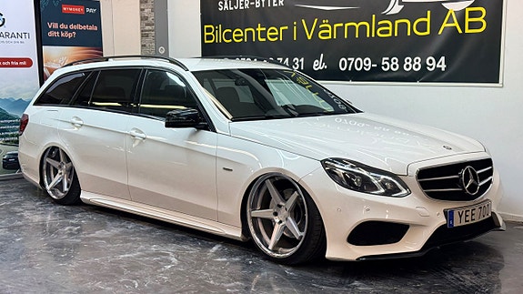 Mercedes-Benz E220 2 of 5