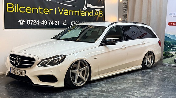 Mercedes-Benz E220 3 of 5