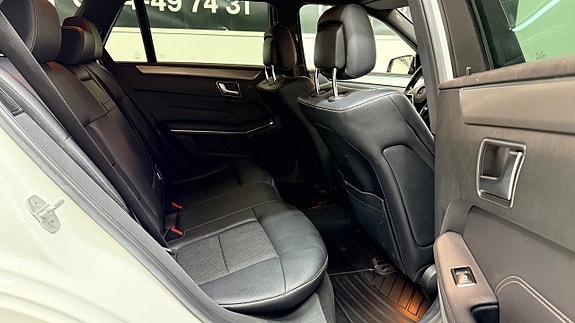 Mercedes-Benz E220 24 of 27