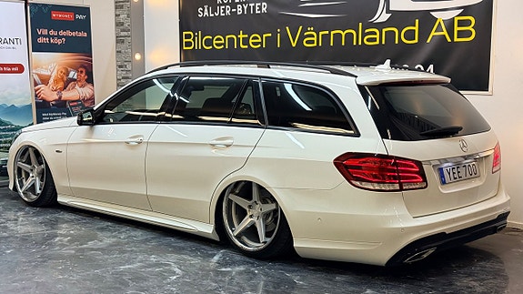 Mercedes-Benz E220 11 of 27