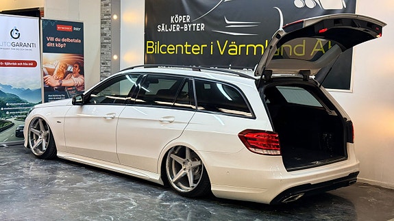 Mercedes-Benz E220 16 of 27