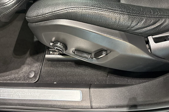 Volvo XC90 23 of 30