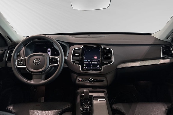 Volvo XC90 9 of 30