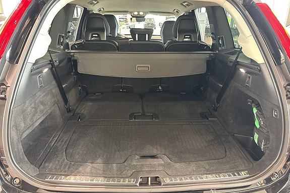 Volvo XC90 13 of 30