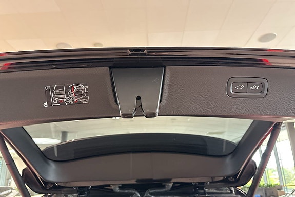 Volvo XC90 15 of 30