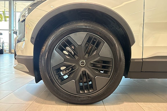 Volvo EX30 18 of 30