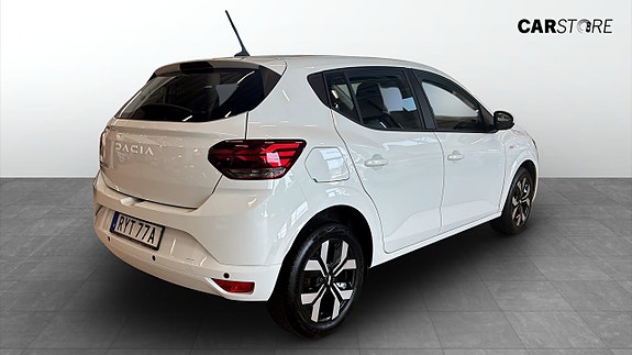 Dacia Sandero 2 of 5