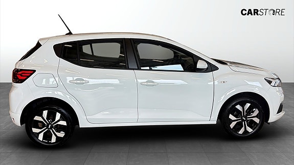 Dacia Sandero 6 of 12