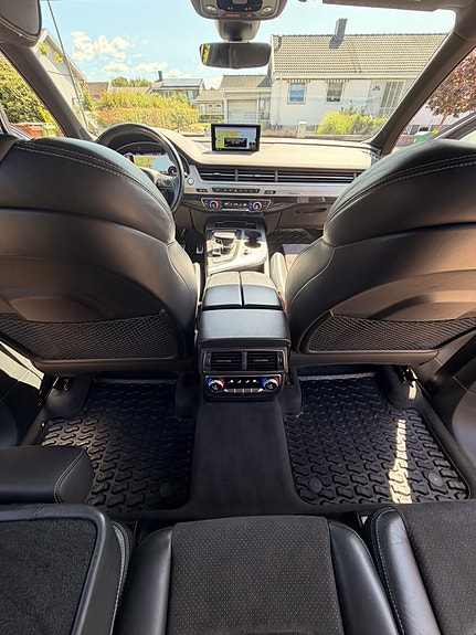Audi Q7 8 of 10