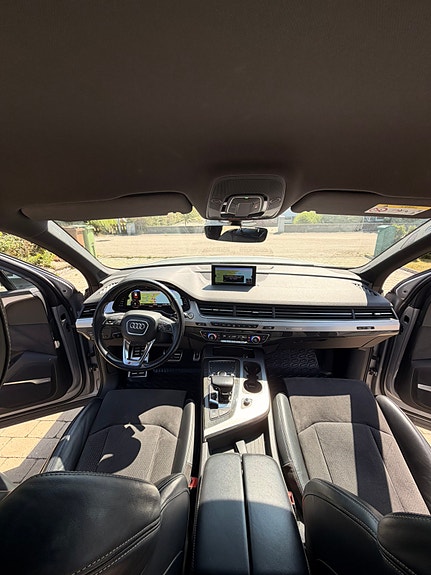 Audi Q7 7 of 10