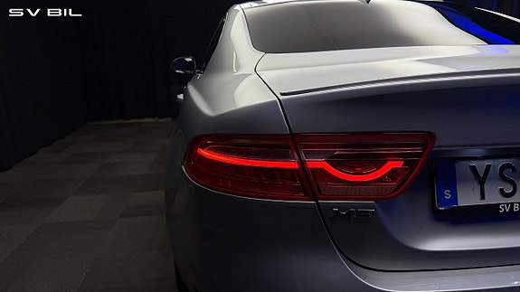 Jaguar XE 16 of 30