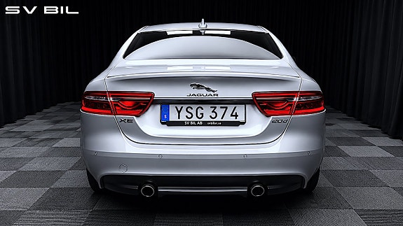 Jaguar XE 6 of 30