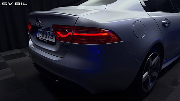 Jaguar XE 17 of 30