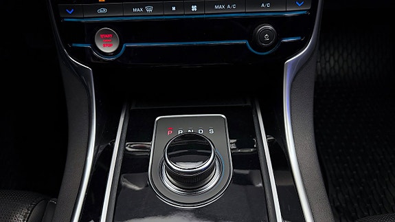 Jaguar XE 30 of 30