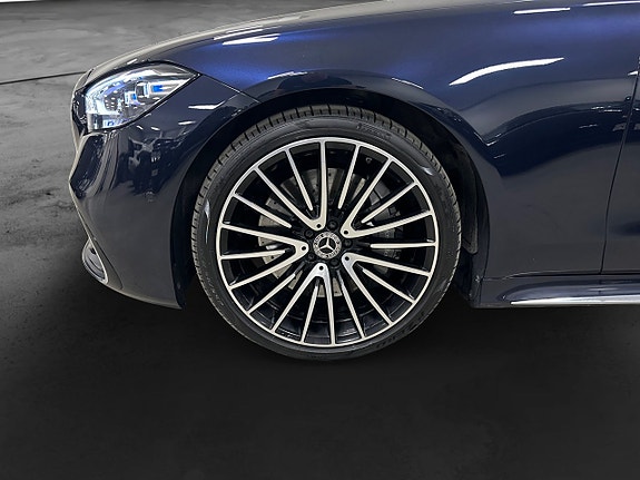 Mercedes-Benz S580 19 of 19