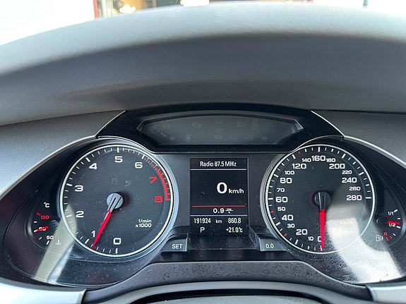Audi A4 7 of 9