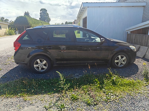Kia Ceed 4 of 5