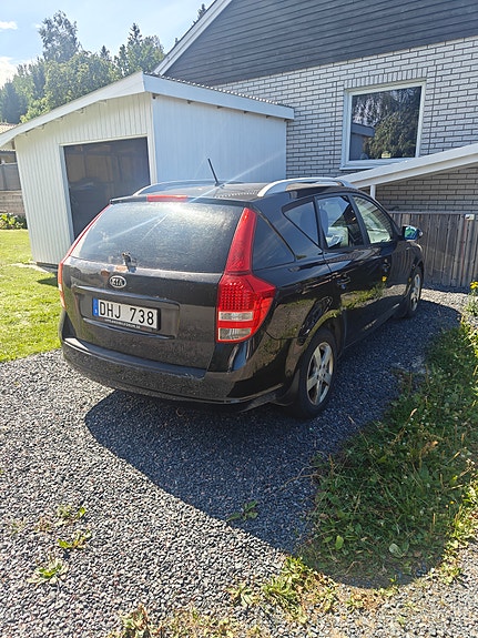 Kia Ceed 2 of 5