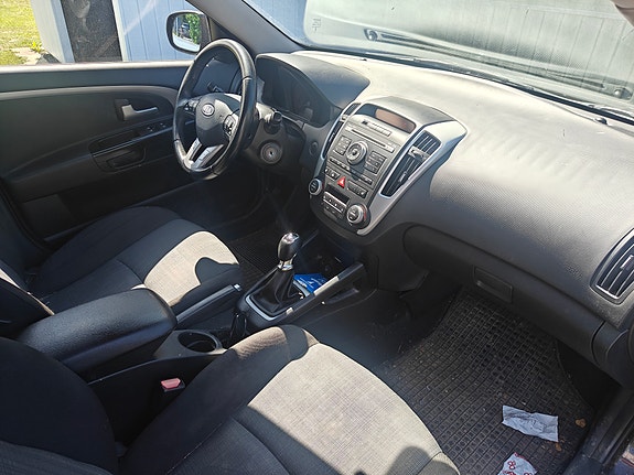 Kia Ceed 5 of 5