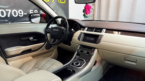 Land Rover Range Rover Evoque 18 of 23