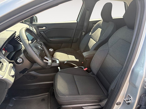 Renault Captur 10 of 26
