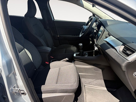Renault Captur 16 of 26