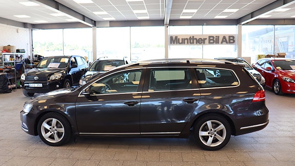 Volkswagen Passat 3 of 17