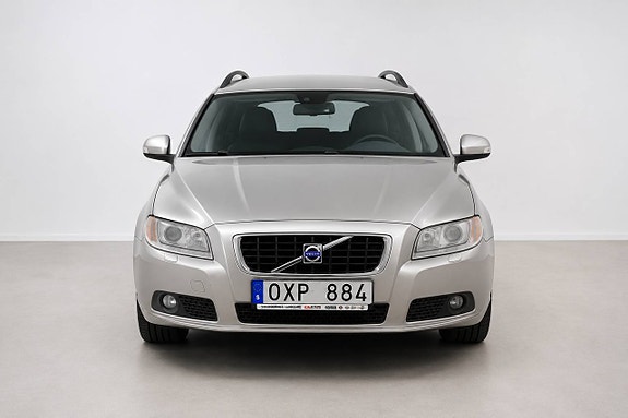 Volvo V70 4 of 5