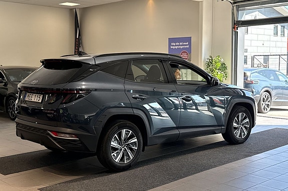 Hyundai Tucson 2 of 5