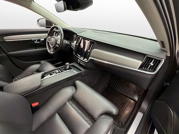 Volvo V90 30 of 30