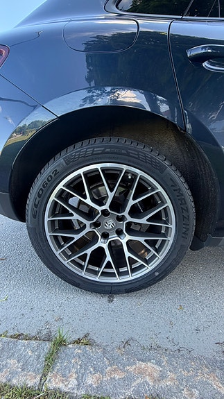 Porsche Macan 7 of 18