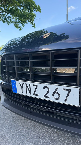 Porsche Macan 17 of 18