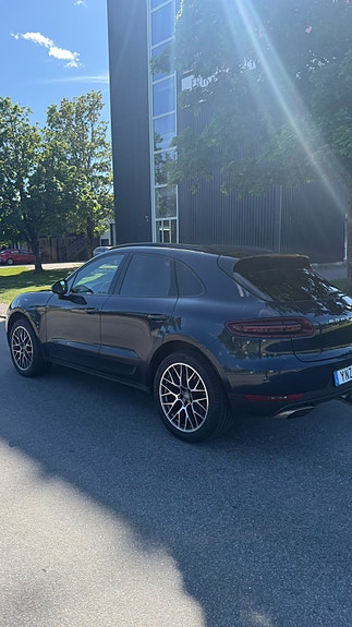 Porsche Macan 5 of 5