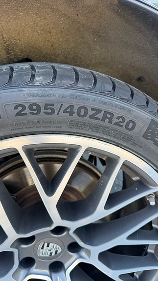 Porsche Macan 13 of 18