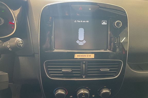 Renault Clio 11 of 16