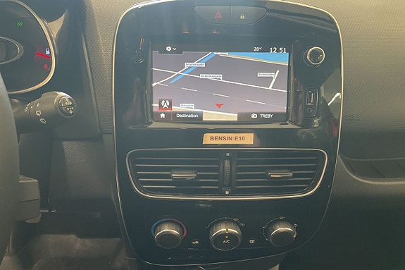 Renault Clio 10 of 16