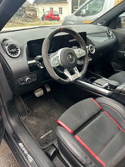 Mercedes-Benz GLA45 5 of 5