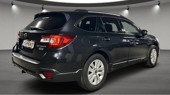 Subaru Outback 3 of 5
