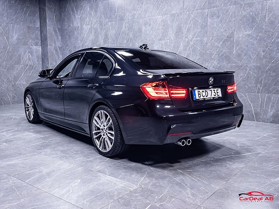 BMW 330d 5 of 5