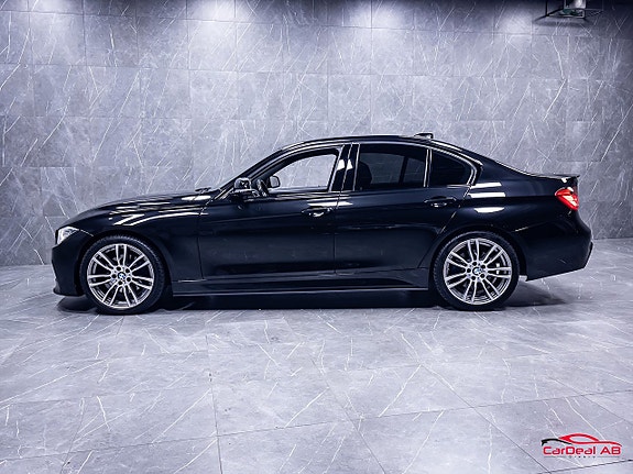 BMW 330d 4 of 5