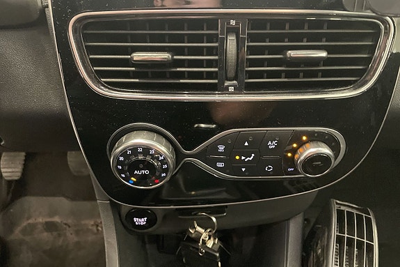 Renault Clio 13 of 18
