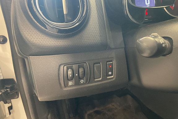 Renault Clio 15 of 18