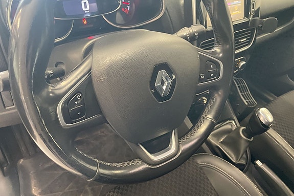 Renault Clio 8 of 18