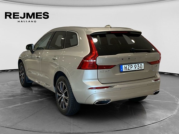 Volvo XC60 2 of 5