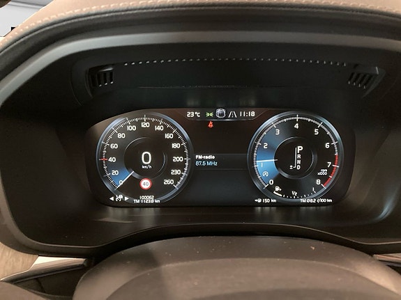 Volvo XC60 11 of 14